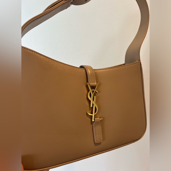 LIKE NEW Saint Laurent YSL Le 5 A 7 - Picture 9 of 11